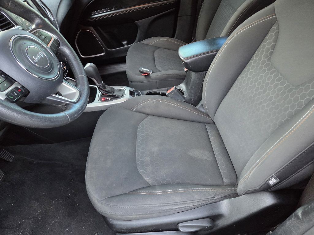 2018 Jeep Compass Image 11