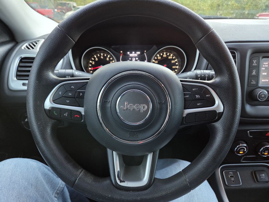 2018 Jeep Compass Image 12