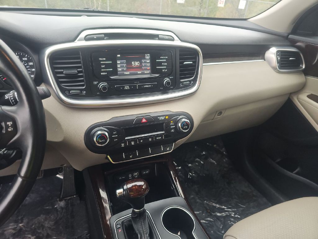 2016 Kia Sorento Image 11