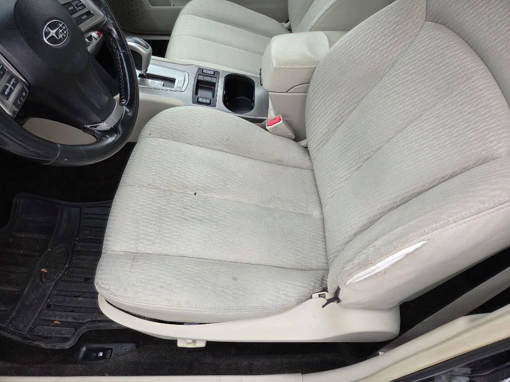 2012 Subaru Legacy Image 6