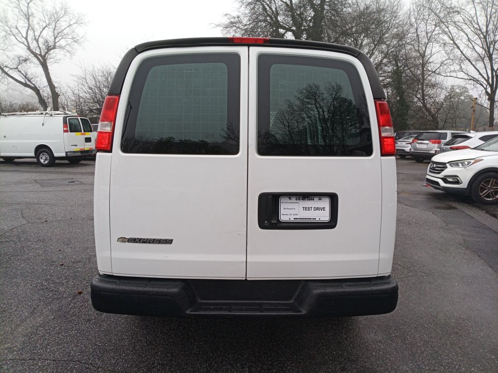 2019 Chevrolet Express Image 4