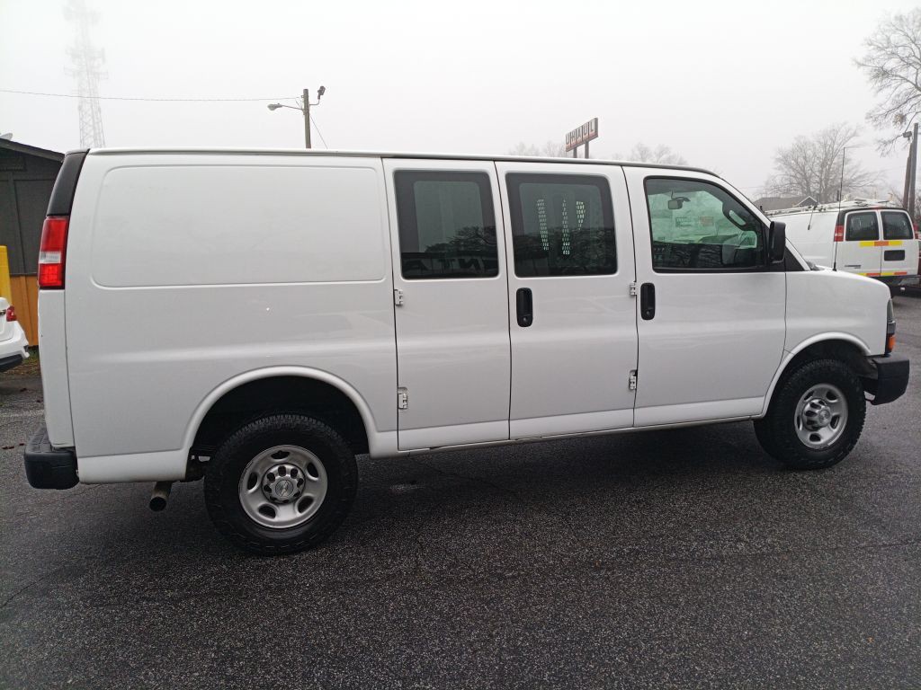 2019 Chevrolet Express Image 5