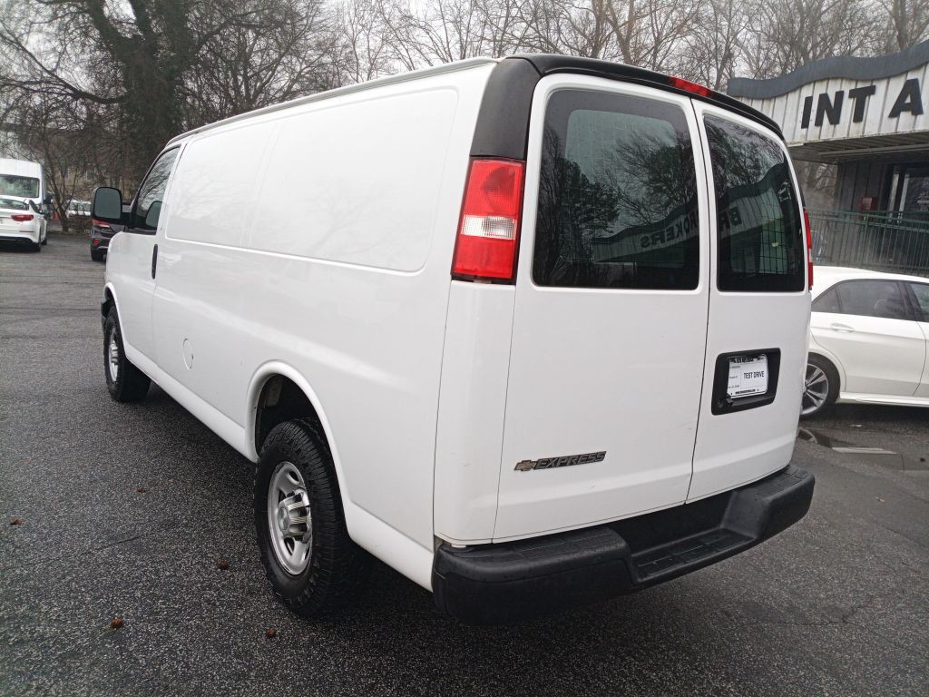 2019 Chevrolet Express Image 6