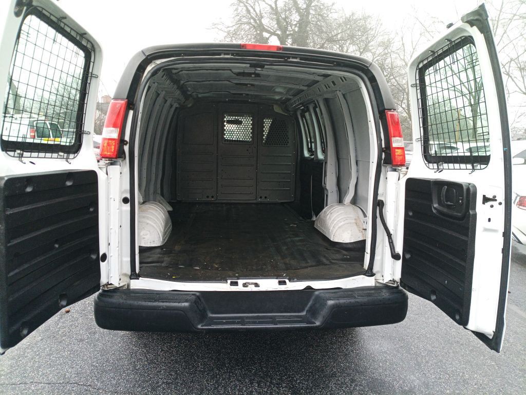 2019 Chevrolet Express Image 9
