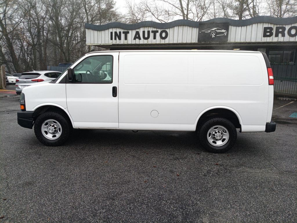 2019 Chevrolet Express Image 10