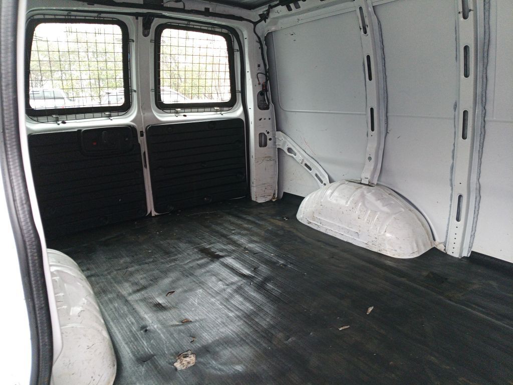 2019 Chevrolet Express Image 13