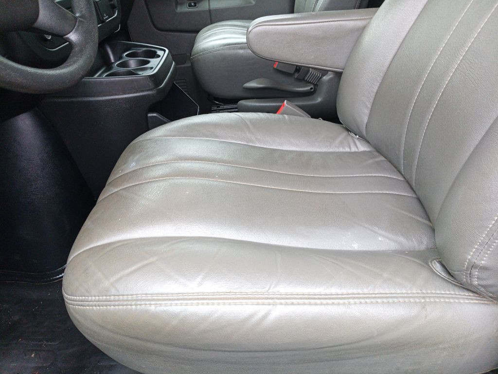 2019 Chevrolet Express Image 15