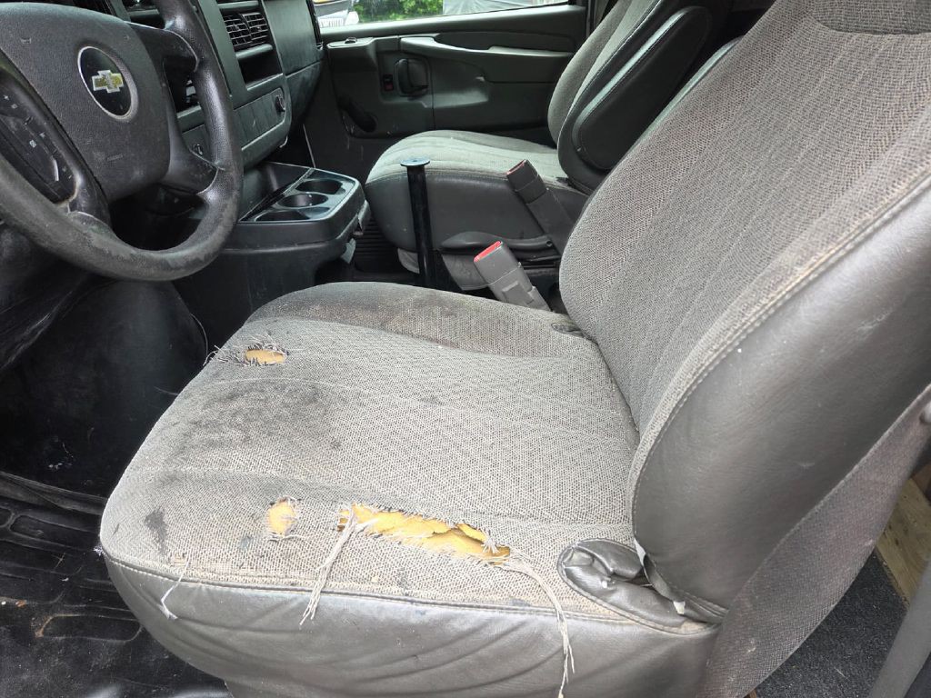 2013 Chevrolet Express Image 13