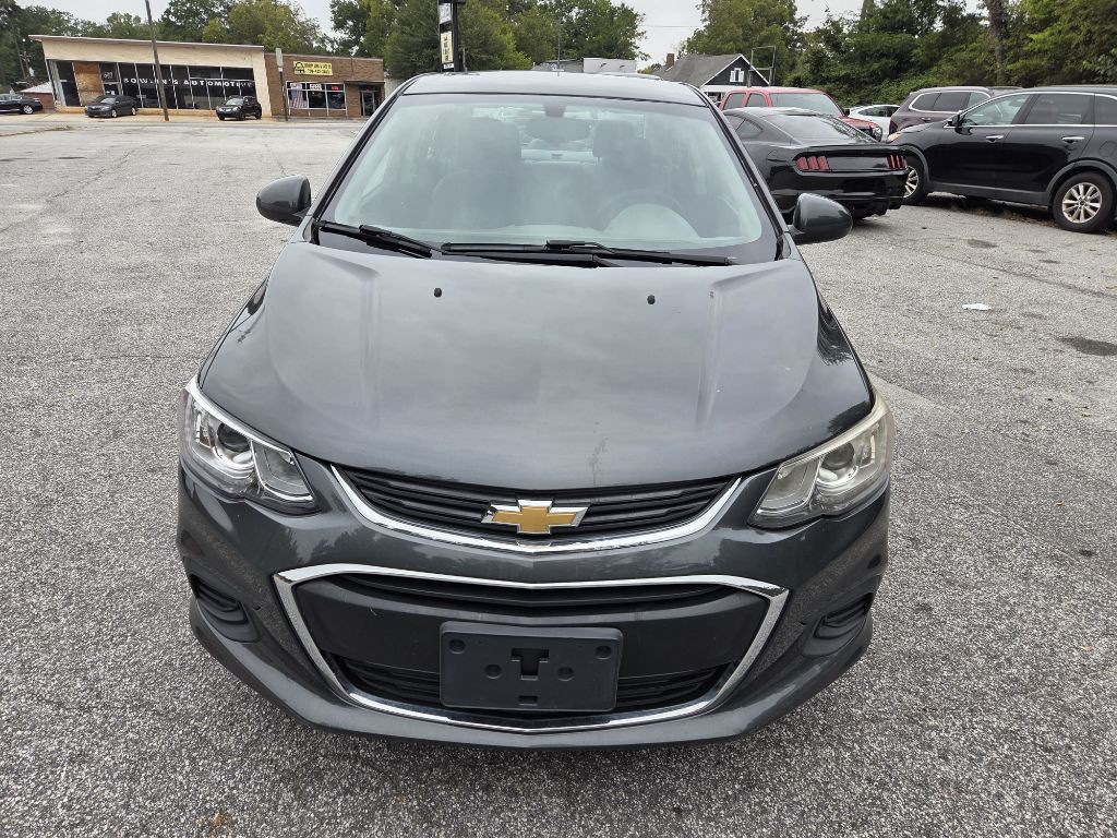 2017 Chevrolet Sonic Image 2