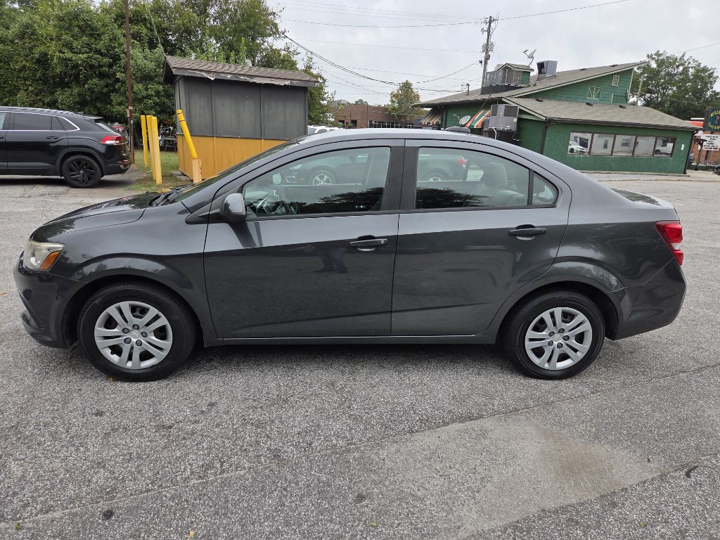 2017 Chevrolet Sonic Image 8