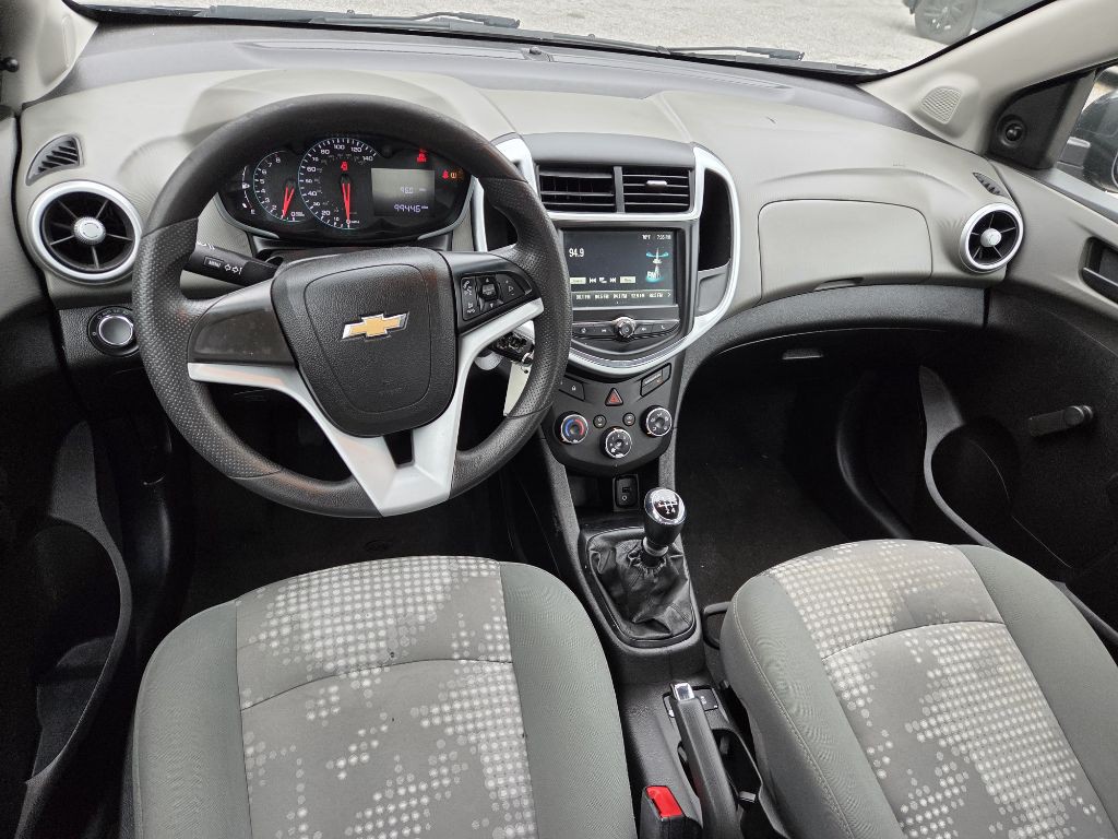 2017 Chevrolet Sonic Image 11