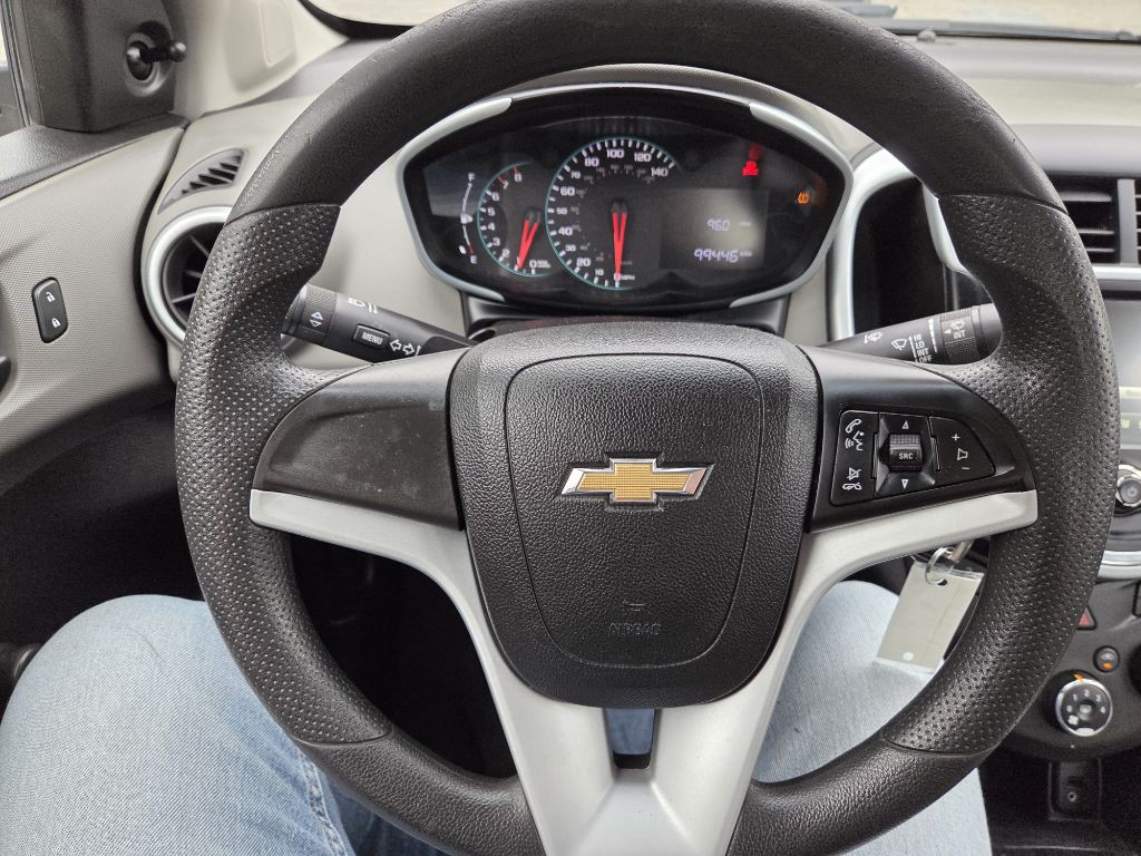 2017 Chevrolet Sonic Image 14