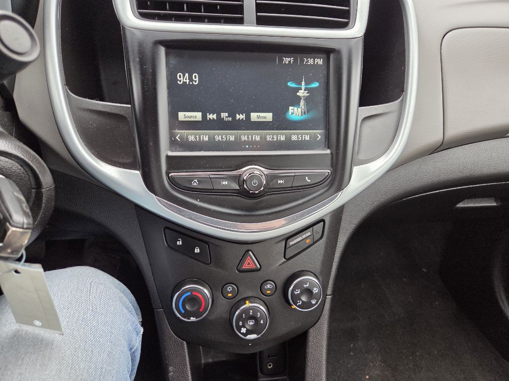 2017 Chevrolet Sonic Image 16