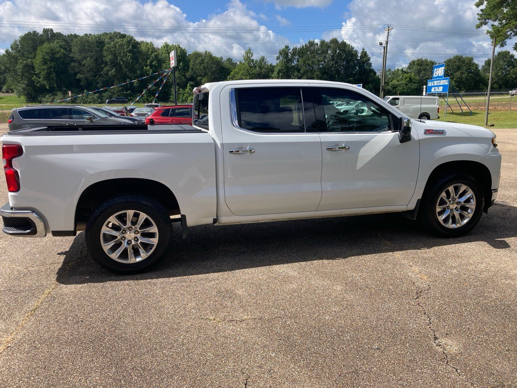 2021 Chevrolet Silverado 1500 Image 2