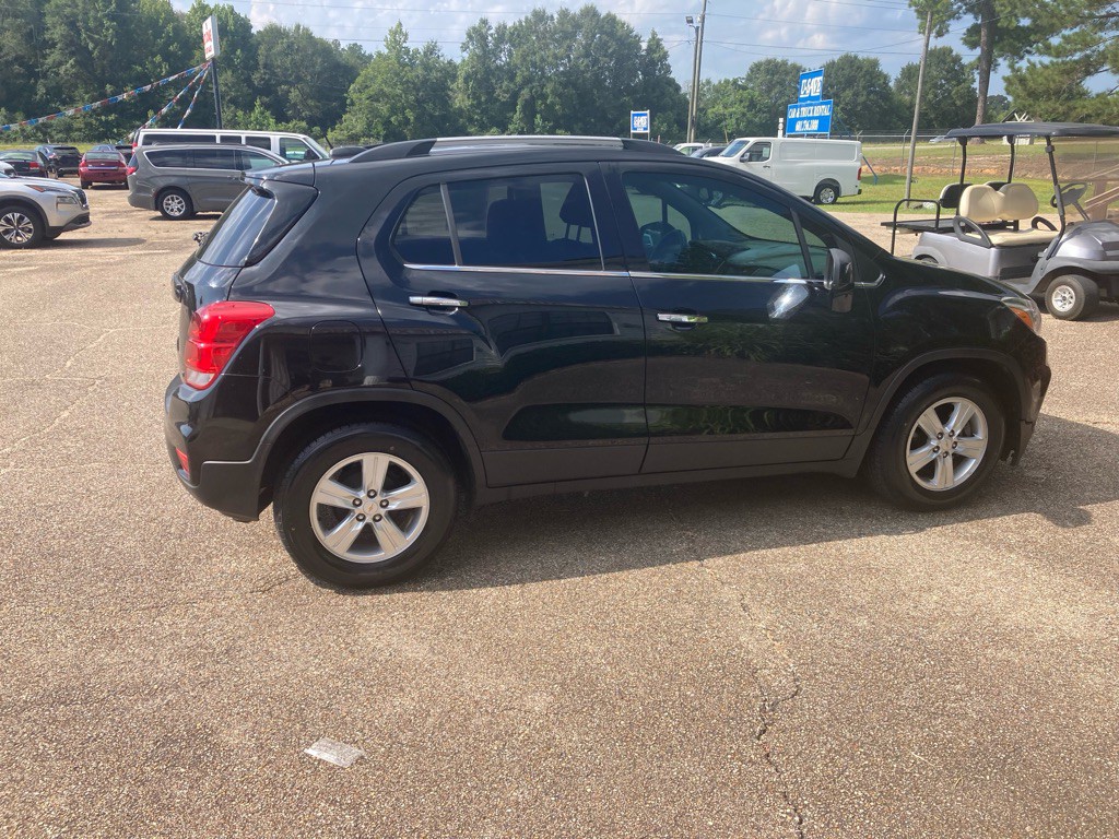 2020 Chevrolet Trax Image 2