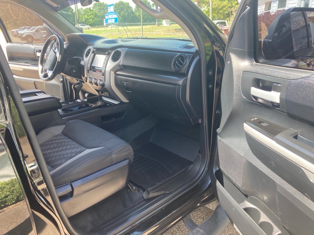 2019 Toyota Tundra Image 8
