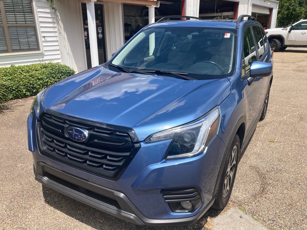 2023 Subaru Forester Image 3