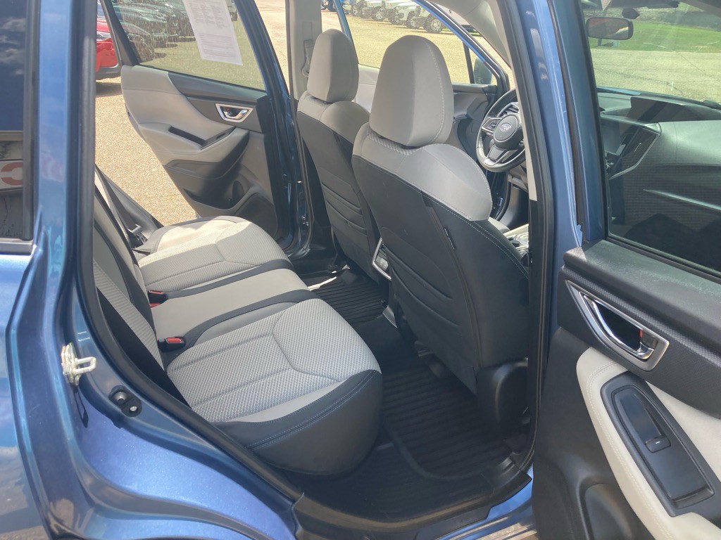 2023 Subaru Forester Image 8