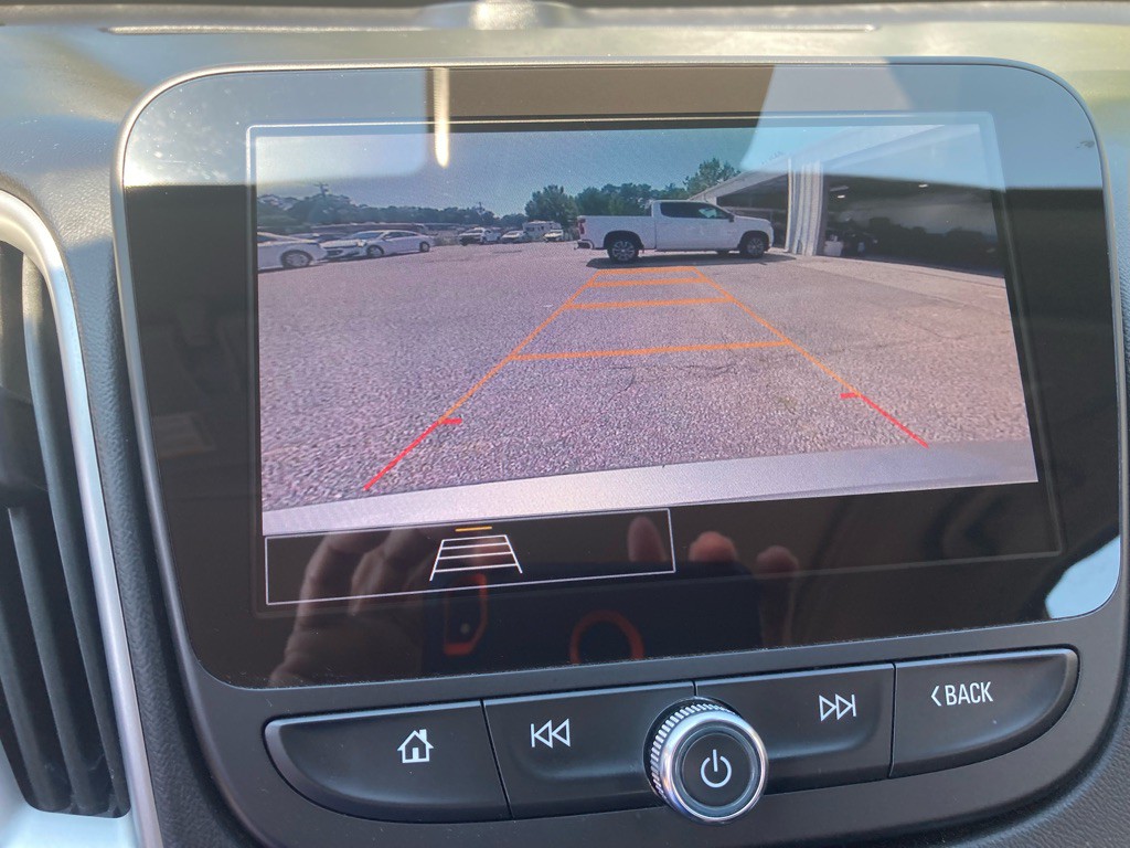2023 Chevrolet Malibu Image 13