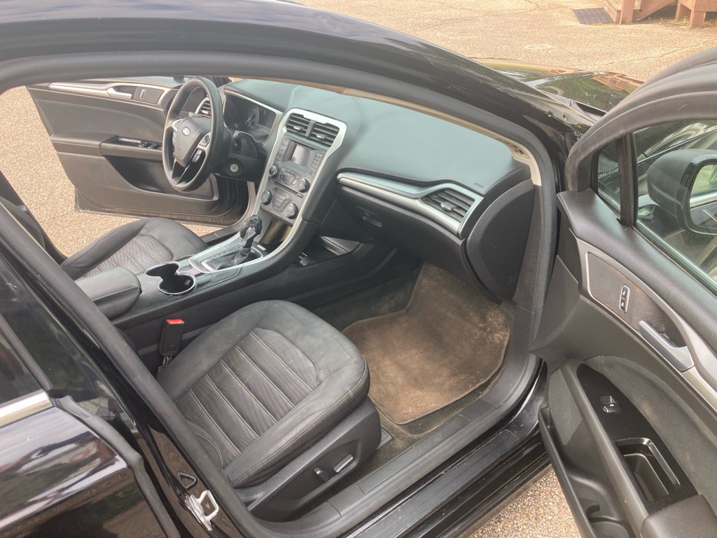 2016 Ford Fusion Image 9