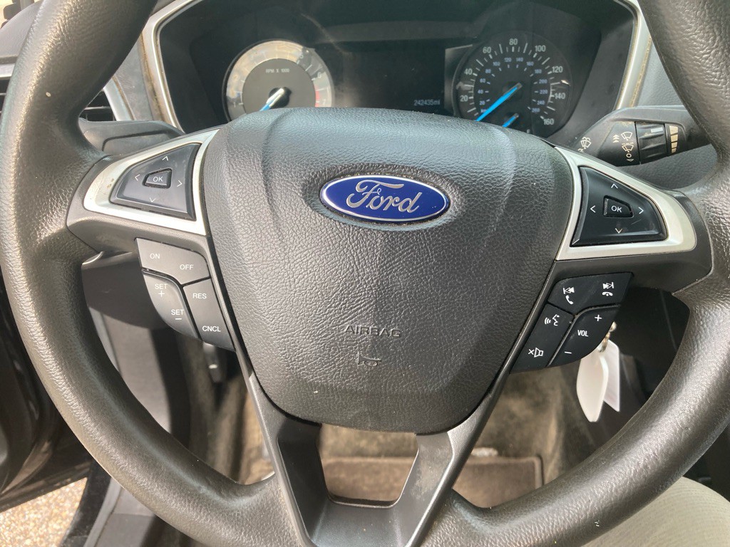 2016 Ford Fusion Image 13