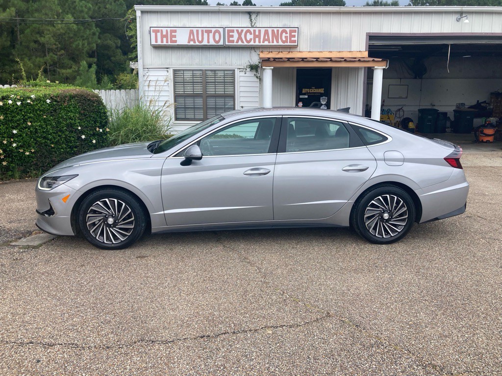 2023 Hyundai Sonata Image 1