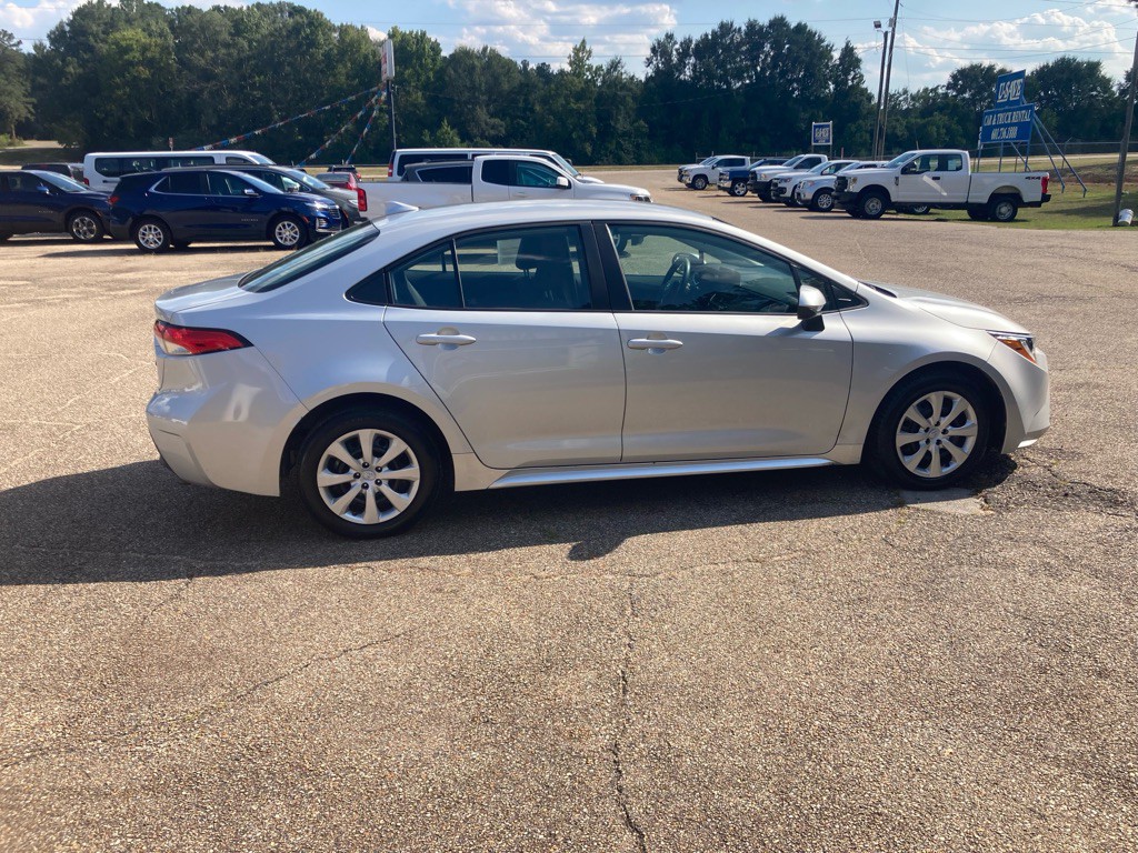 2023 Toyota Corolla Image 2