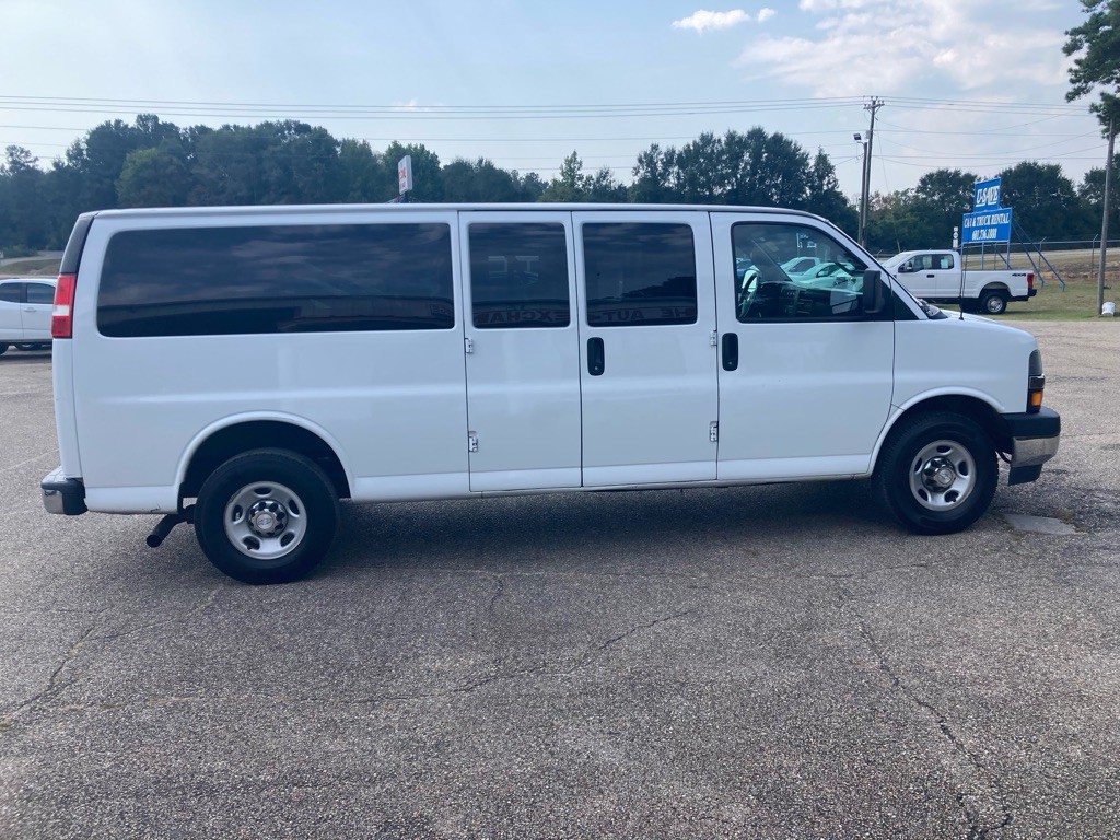 2020 Chevrolet Express Image 2