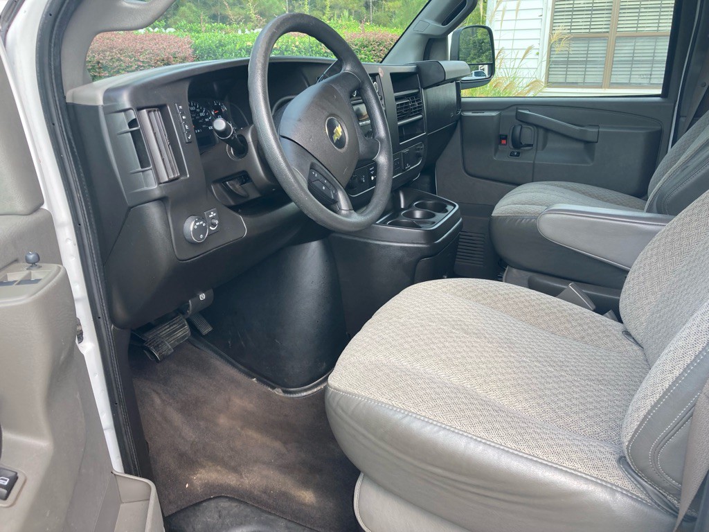 2020 Chevrolet Express Image 7