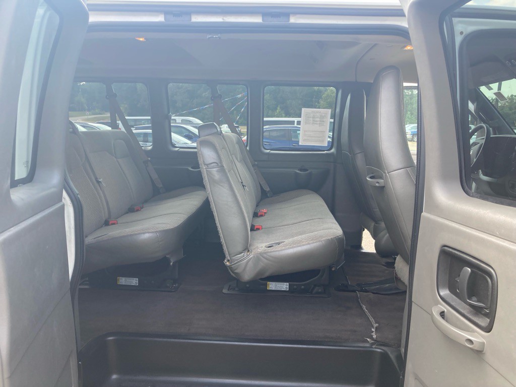 2020 Chevrolet Express Image 9