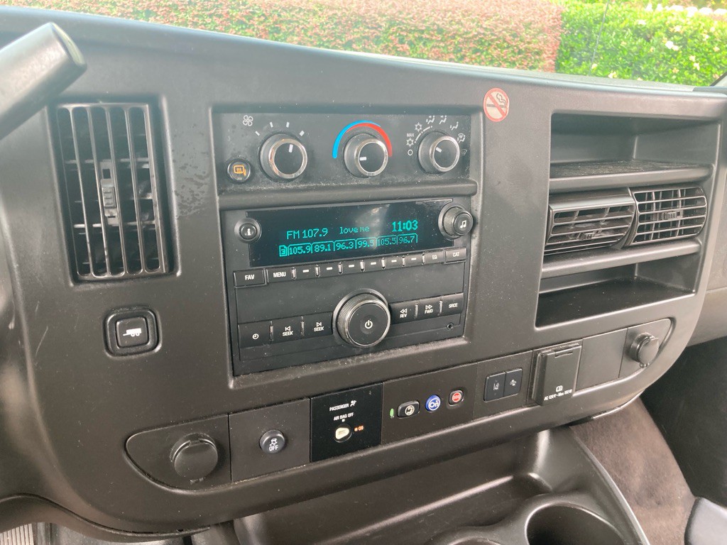 2020 Chevrolet Express Image 13