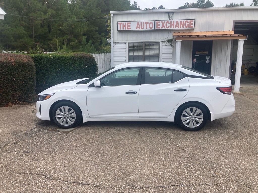 2024 Nissan Sentra Image 1