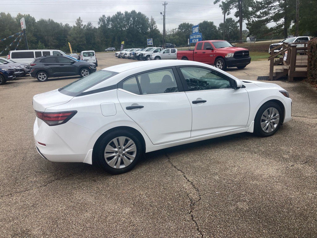 2024 Nissan Sentra Image 2