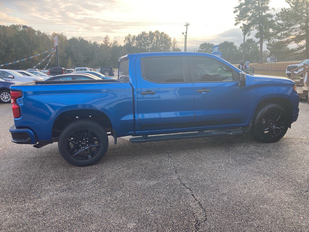 2022 Chevrolet Silverado 1500 Image 2