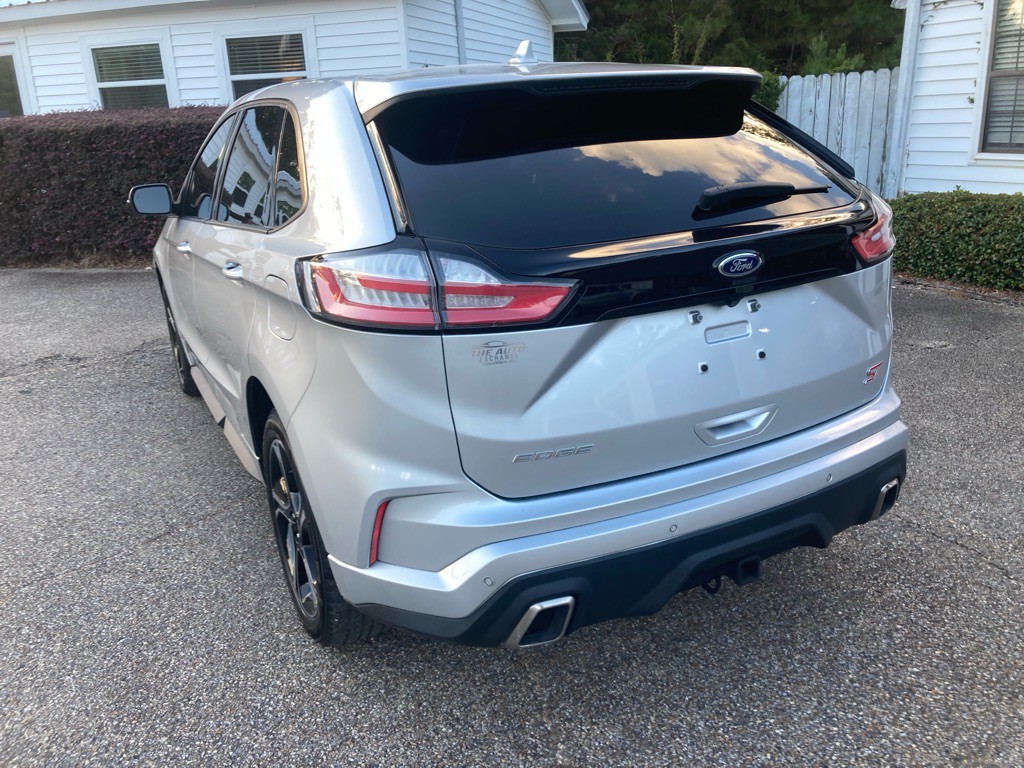 2019 Ford Edge Image 5