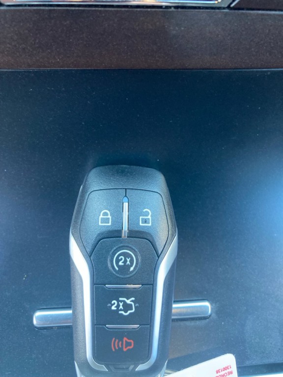 2019 Ford Edge Image 14