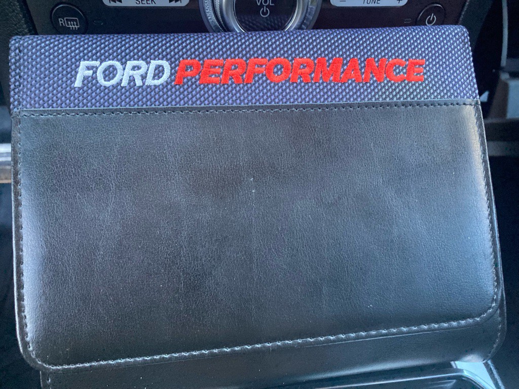 2019 Ford Edge Image 15