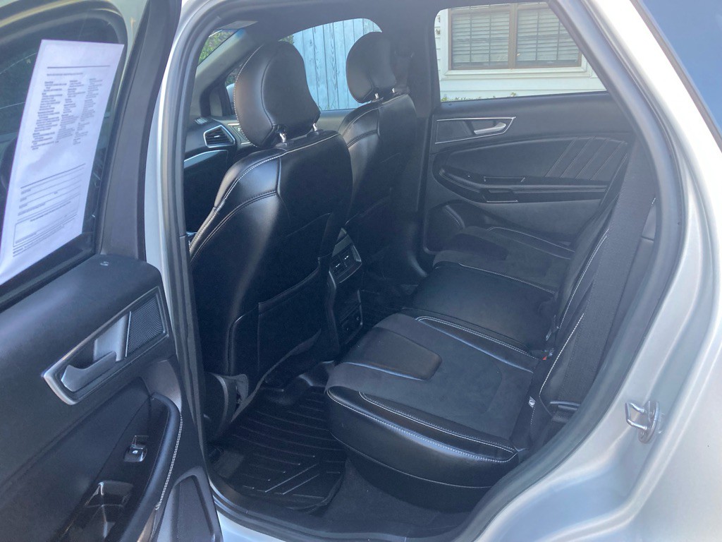 2019 Ford Edge Image 18