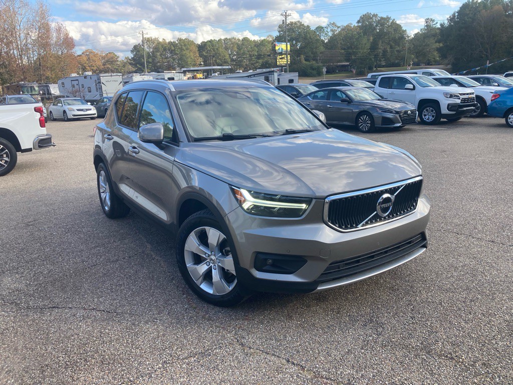 2022 Volvo XC40 Image 4