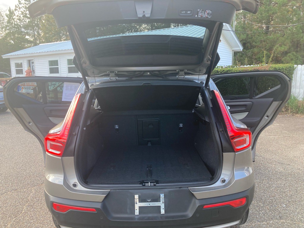 2022 Volvo XC40 Image 11