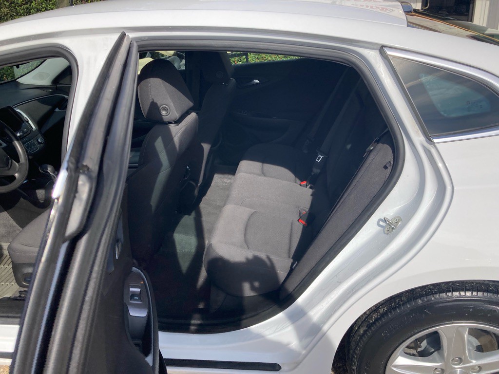 2023 Chevrolet Malibu Image 8