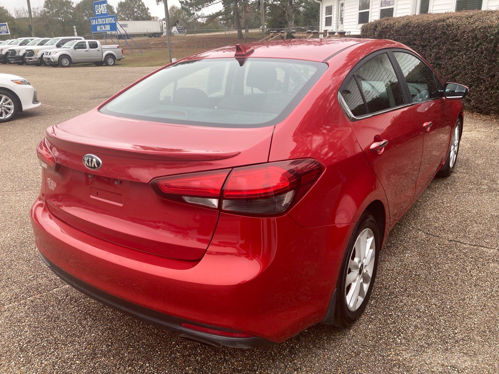 2017 Kia Forte Image 6