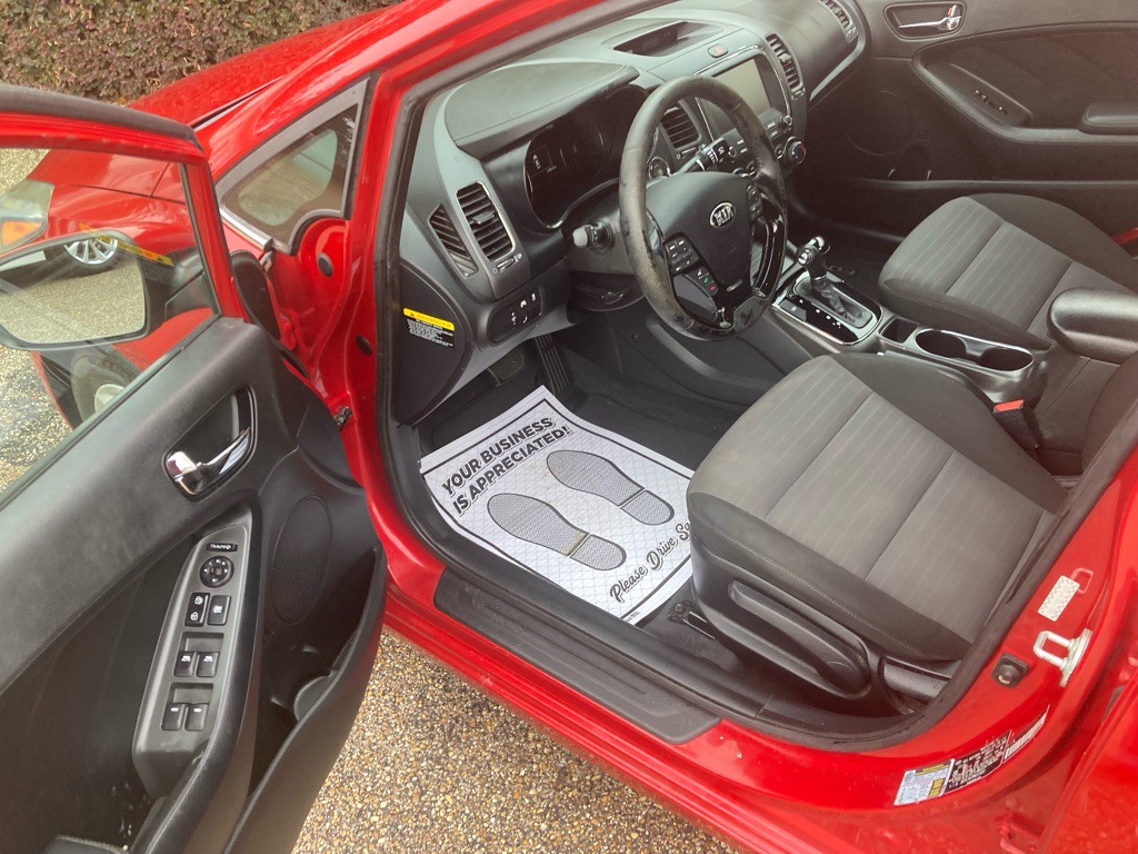 2017 Kia Forte Image 7