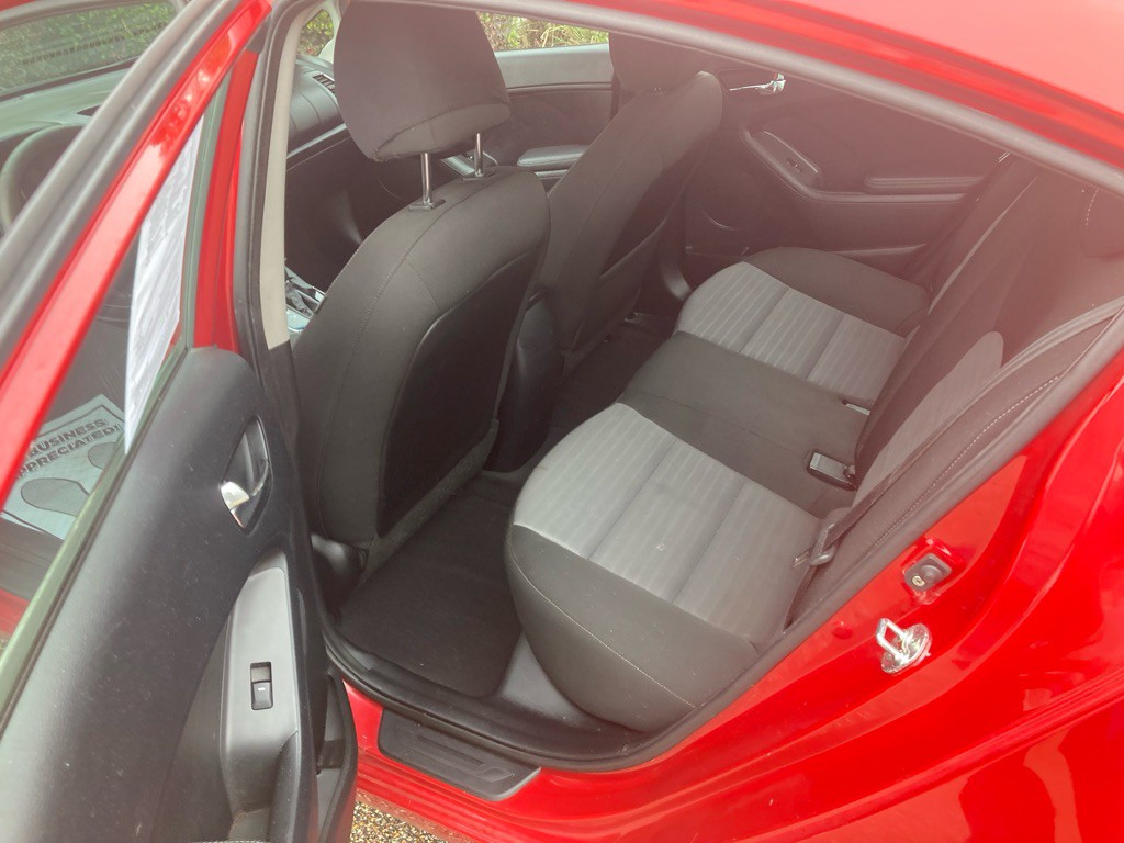 2017 Kia Forte Image 8