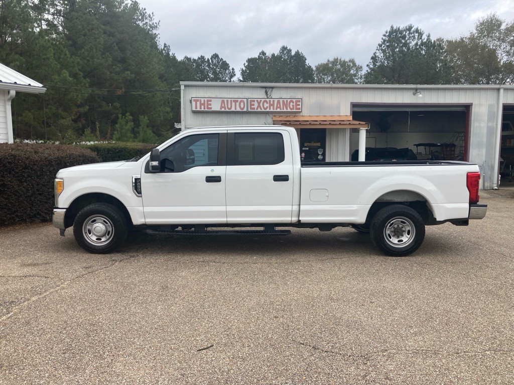 2017 Ford F-250 Image 1