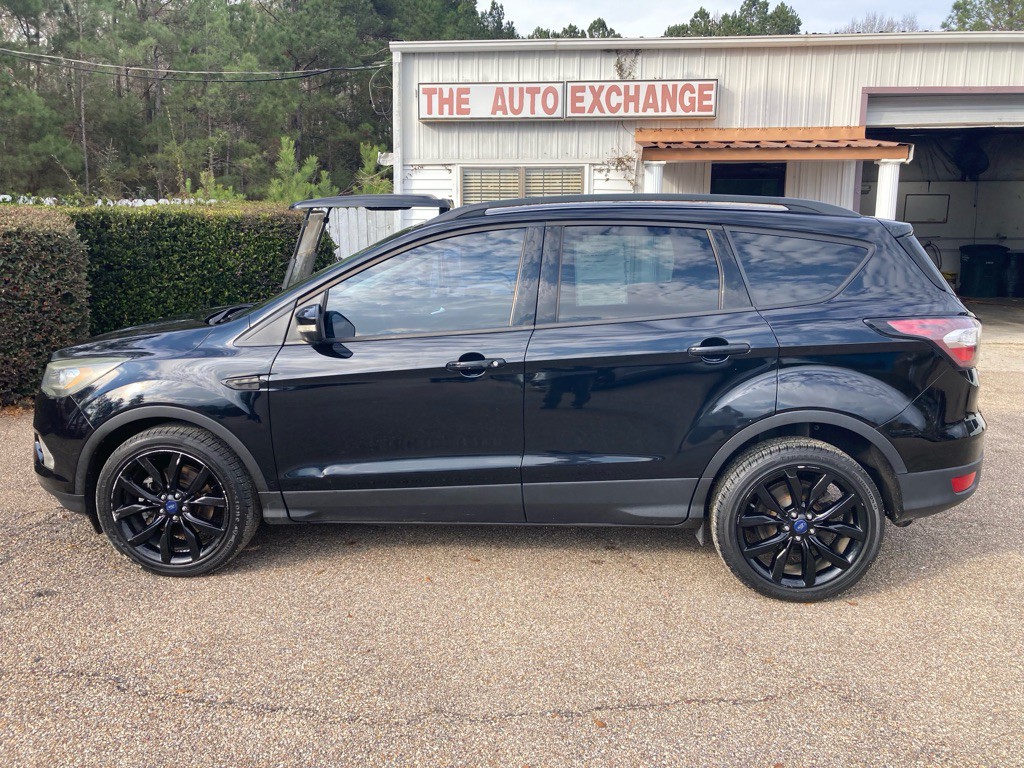 2017 Ford Escape Image 1