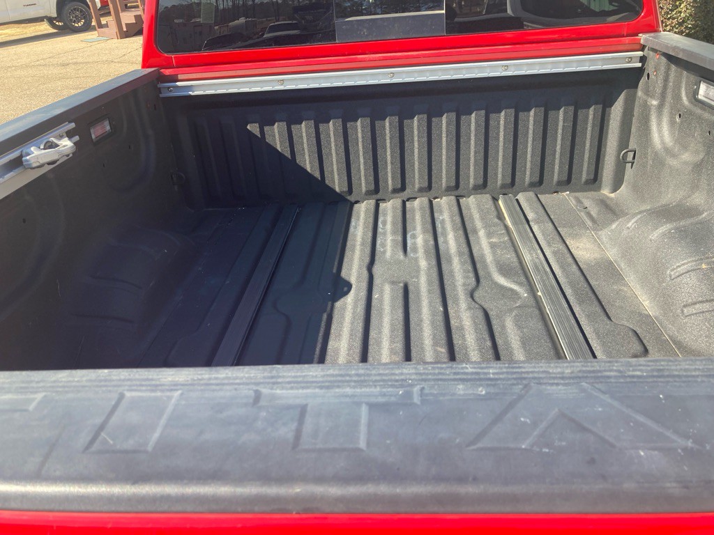 2021 Nissan Titan Image 7