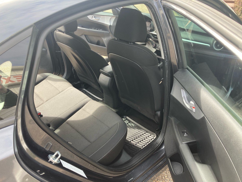 2023 Kia Forte Image 9