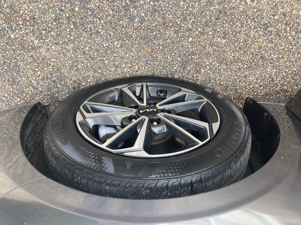 2023 Kia Forte Image 18