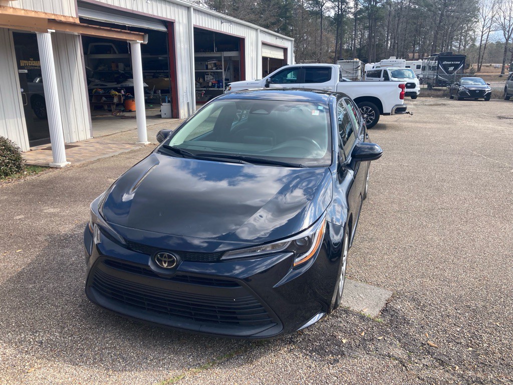 2023 Toyota Corolla Image 3